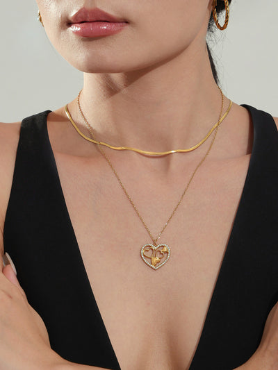 Collar Corazón: Amuleto de Amor y Claridad