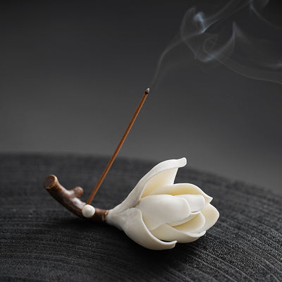 Porta Incienso de Flor de Magnolia – Pureza y Armonía Espiritual