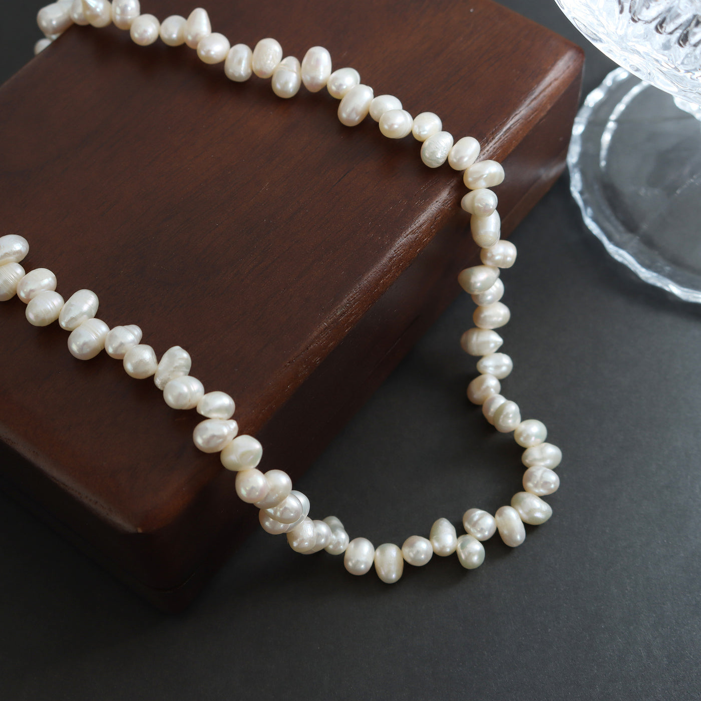 Collar Perla Barroca: Amuleto de la Sabiduría y la Calma