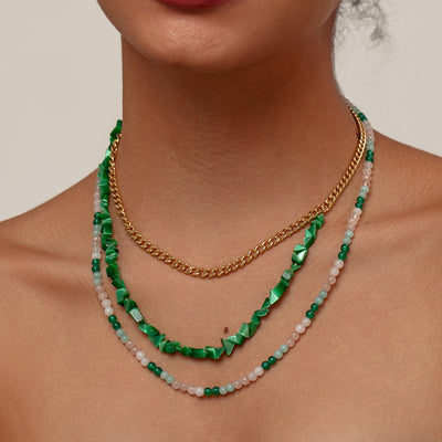 Collar de malaquita natural: transforma tu energía con elegancia
