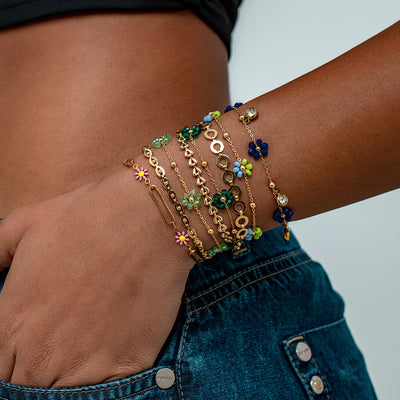 Pulsera de flores: energía femenina y armonía en cada detalle