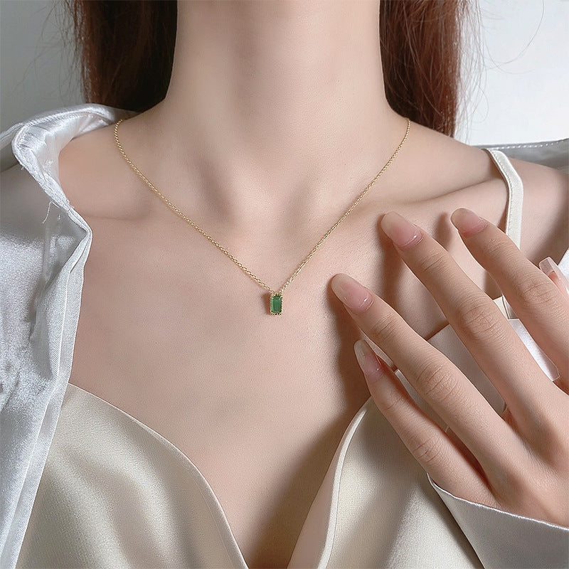 Collar de Plata S925 con Cuarzo Retro y Colgante de Esmeralda Desmontable: Elegancia y Energía Espiritual