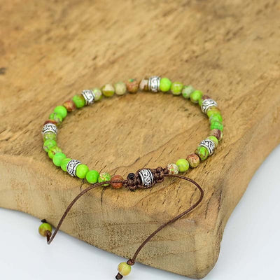 Pulsera Ajustable de Jaspe Verde Natural con Detalles Étnicos