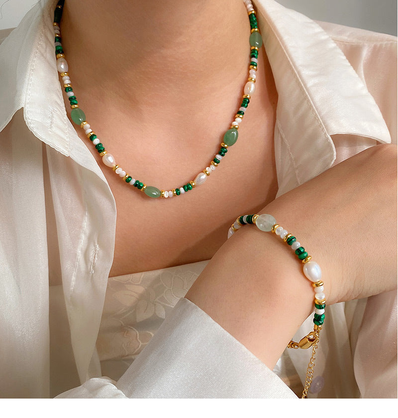 Conjunto de Collar y Pulsera con Malaquita, Perla y Cuarzo Verde: Elegancia y Energía Positiva