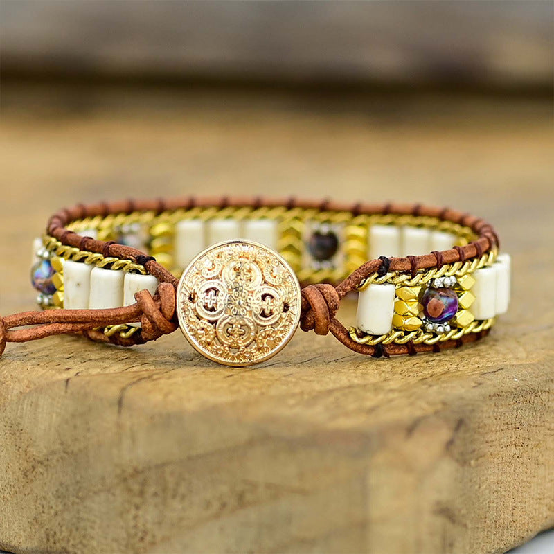 Pulsera de cuarzo blanco y detalles dorados – Claridad y elegancia