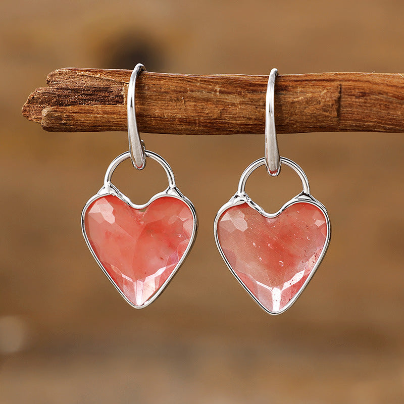 Pendientes de corazón: armonía, protección y energía positiva en tu día a día