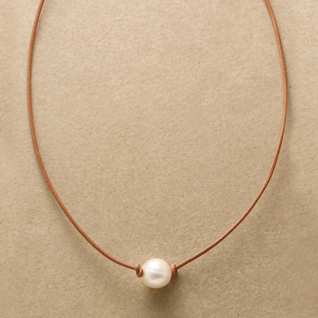 Colgante de Cristal Natural – Elegancia y Energía en Cada Gota