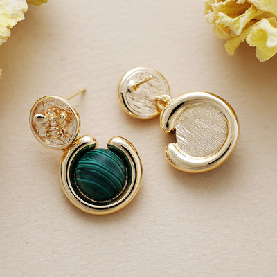 Pendientes de Malaquita Natural: Armoniza tu Energía y Destaca con Elegancia