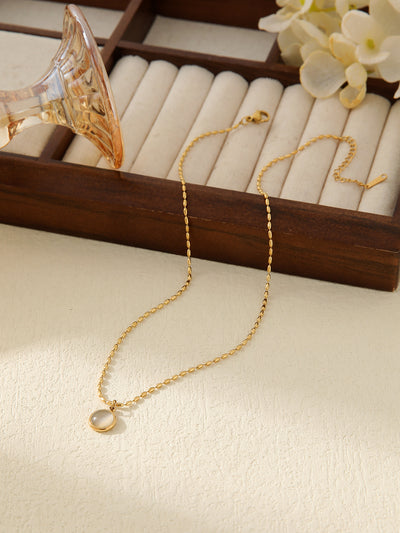 Collar de luz y armonía: Equilibrio espiritual en oro y minerales