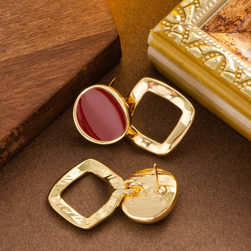 Equilibrio y energía positiva: Pendientes de turmalina rosa y obsidiana negra