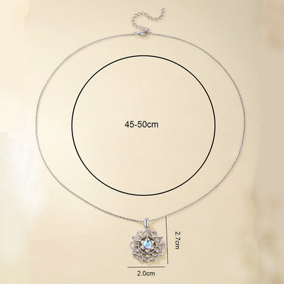 Collar loto en plata 925, diseño versátil y espiritual