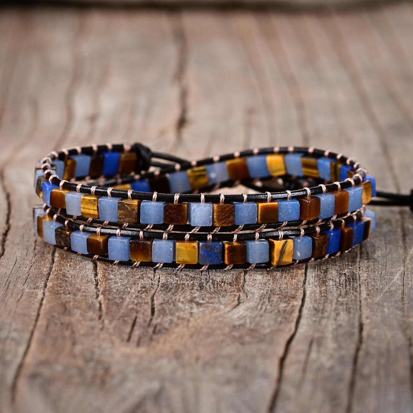 Pulsera de dos capas con ojo de tigre y aguamarina, protección y calma en equilibrio