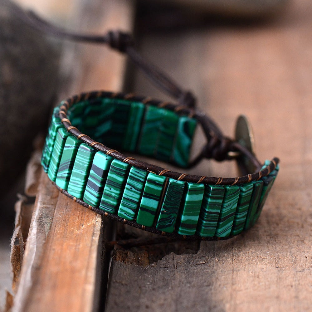 Pulsera bohemia multicapa de cuarzo verde: armonía y prosperidad en tu muñeca