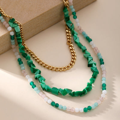 Collar de malaquita natural: transforma tu energía con elegancia