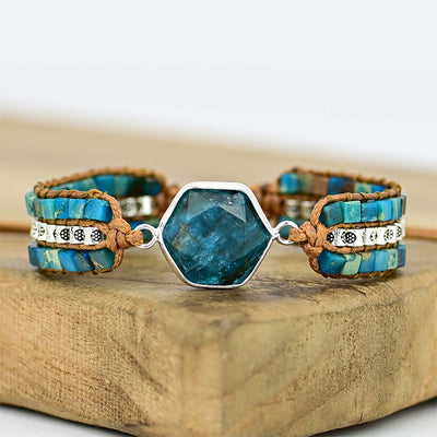 Pulsera de Apatita Azul con Piedra Hexagonal – Claridad y Expresión