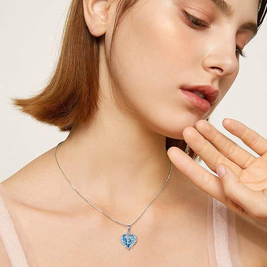 Collar alas de ángel con corazón de lapislázuli en plata 925, protección y sabiduría emocional