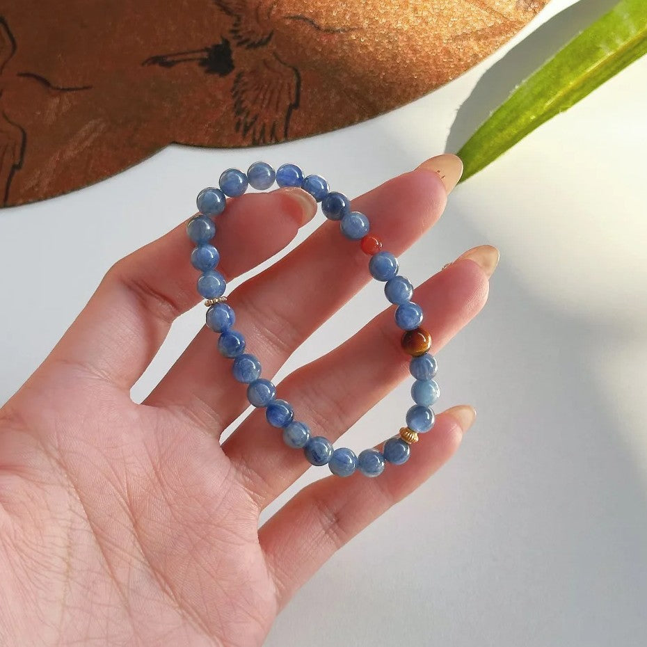 Pulsera de sodalita azul: activa tu intuición y serenidad interior