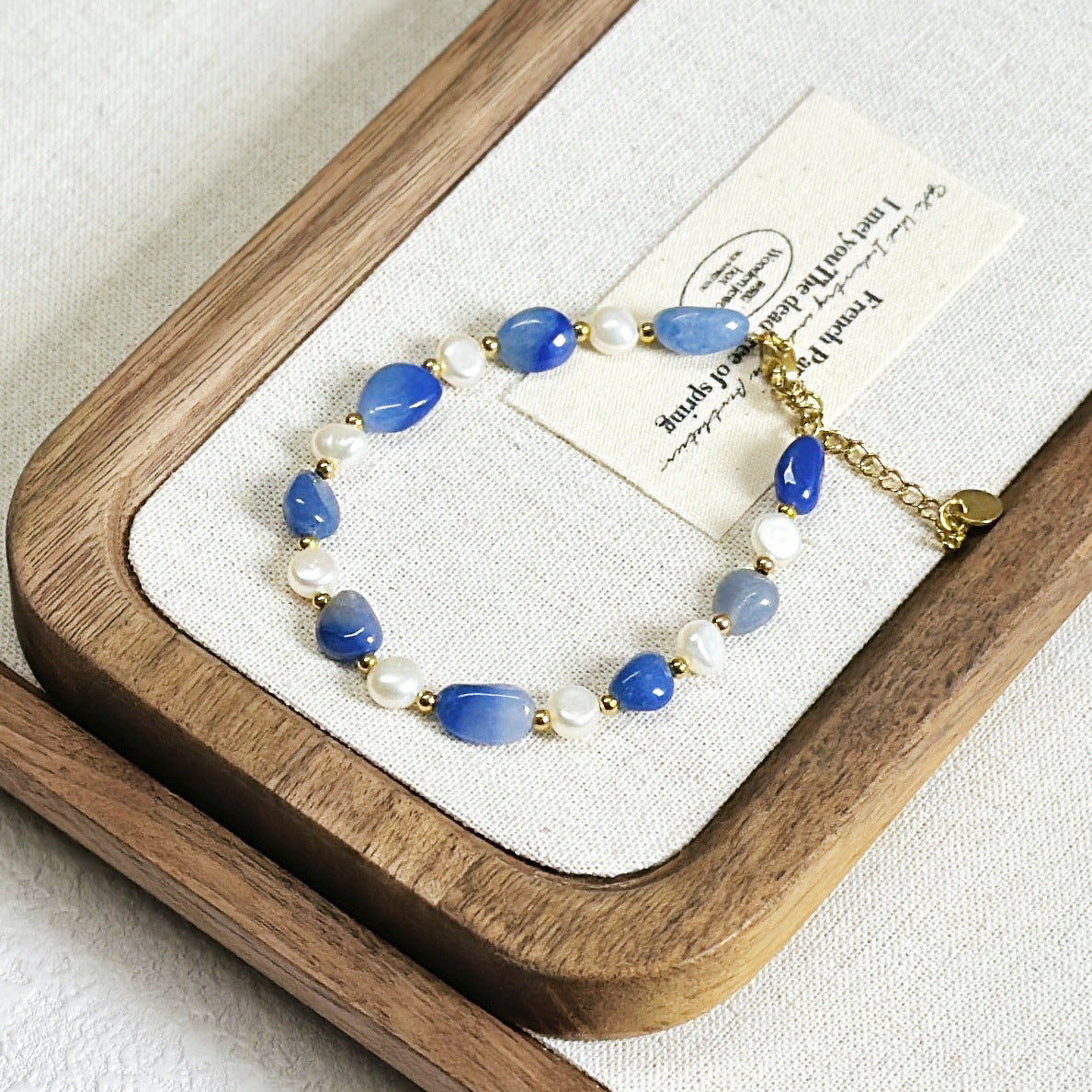Pulsera de Perlas de Agua Dulce y Aventurina Azul: Elegancia y Energía Positiva