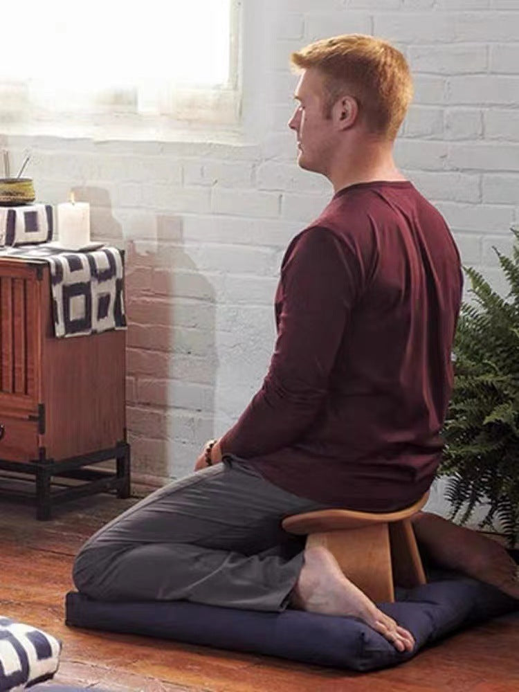 Taburete Energético de Madera para Yoga y Meditación – Estabilidad y Armonía Interior