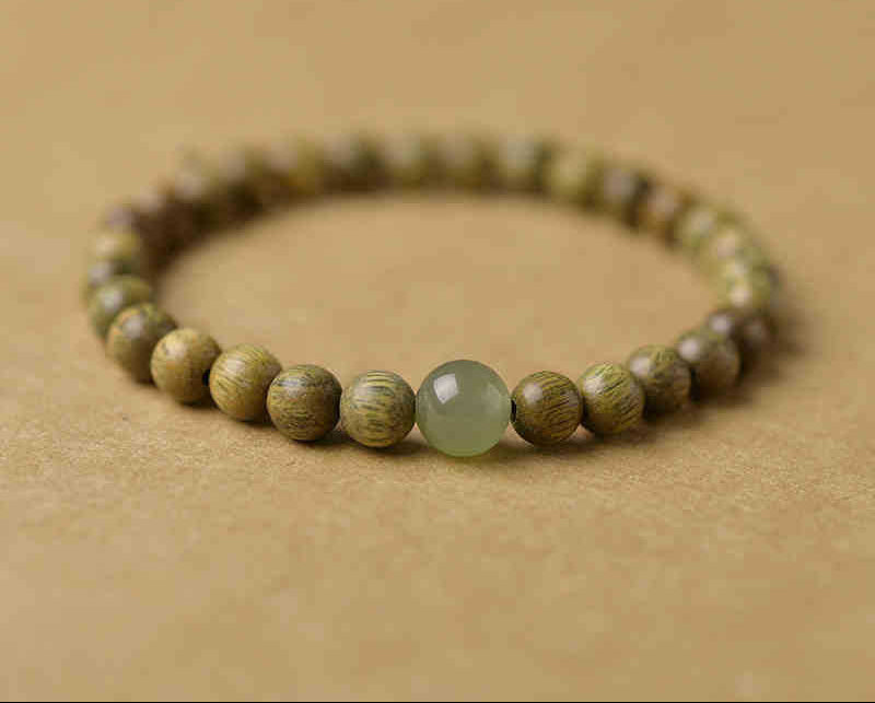 Pulsera de sándalo verde y turmalina: armonía y energía espiritual en tu día a día