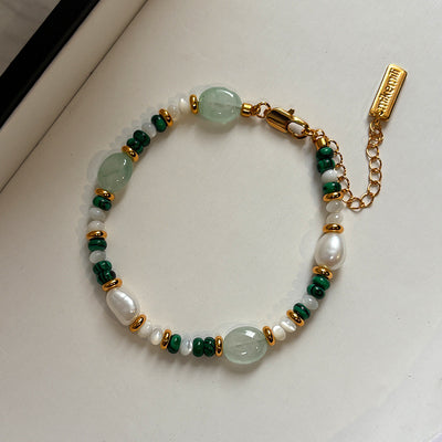 Conjunto de Collar y Pulsera con Malaquita, Perla y Cuarzo Verde: Elegancia y Energía Positiva