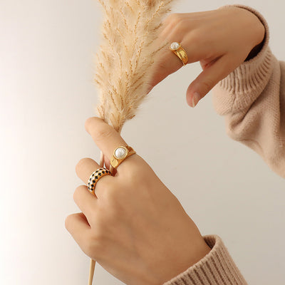 Anillo de Perla: Tu Amuleto de Pureza y Sabiduría