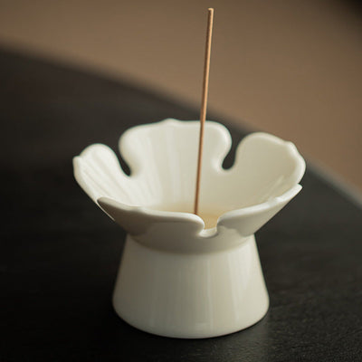 Quemador de Incienso de Cerámica Blanca – Pureza y Ofrenda Espiritual
