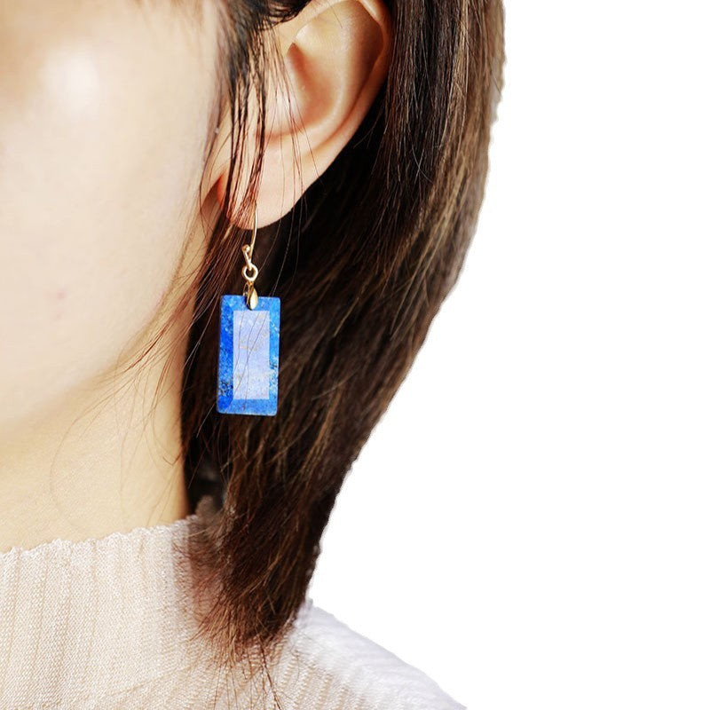 Pendientes de Lapislázuli: Eleva Tu Energía y Estilo con Elegancia