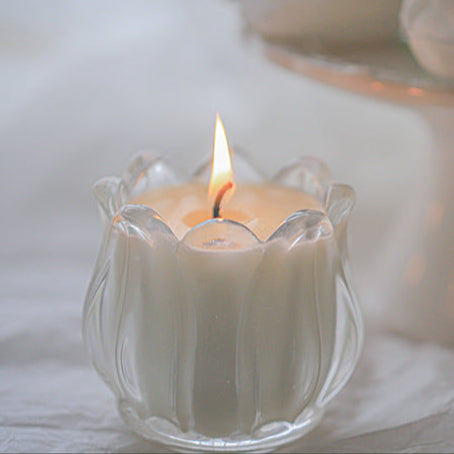 Vela Perfumada con Tulipanes – Amor, Belleza y Energía Femenina