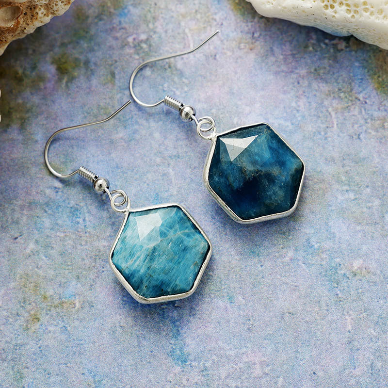 Eleva tu Serenidad y Comunicación con Pendientes de Cuarzo Azul Natural