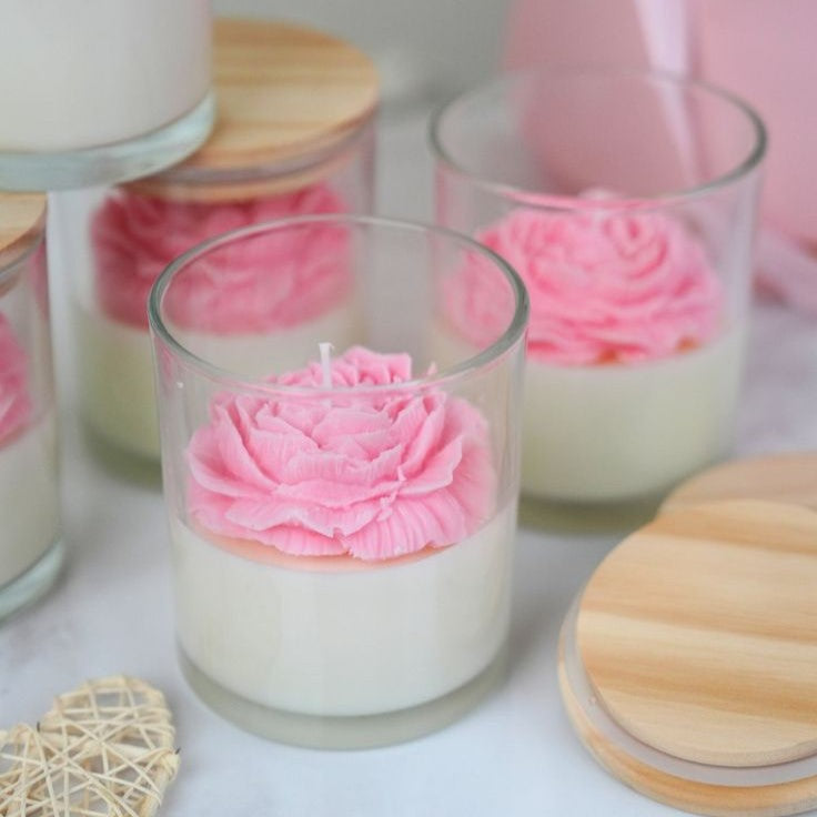 Vela de Aromaterapia de Cera de Soja con Flor de Peonía – Belleza, Calma y Energía Amorosa