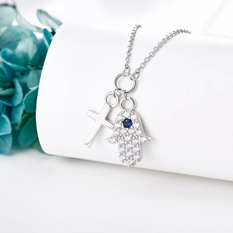 Collar cruz con circonita en plata 925, símbolo de fe, luz y estilo eterno