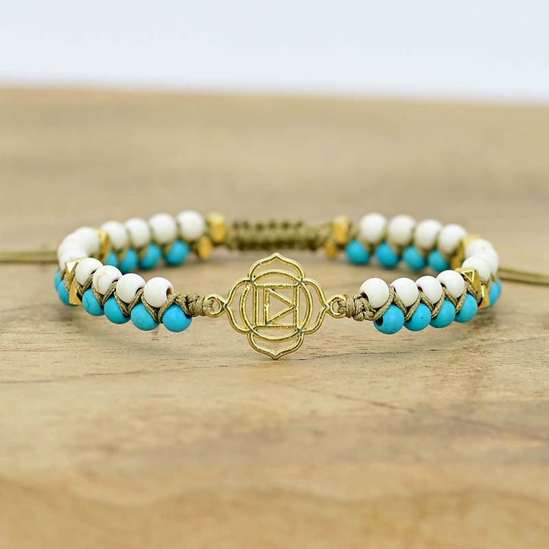 Pulsera Trenzada con Turquesa Azul y Howlita Blanca – Energía y Armonía