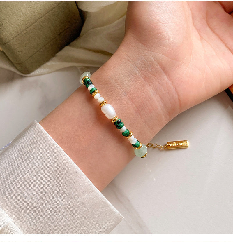 Conjunto de Collar y Pulsera con Malaquita, Perla y Cuarzo Verde: Elegancia y Energía Positiva