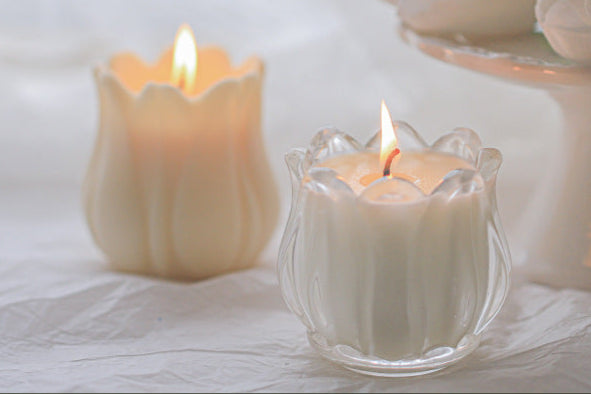 Vela Perfumada con Tulipanes – Amor, Belleza y Energía Femenina
