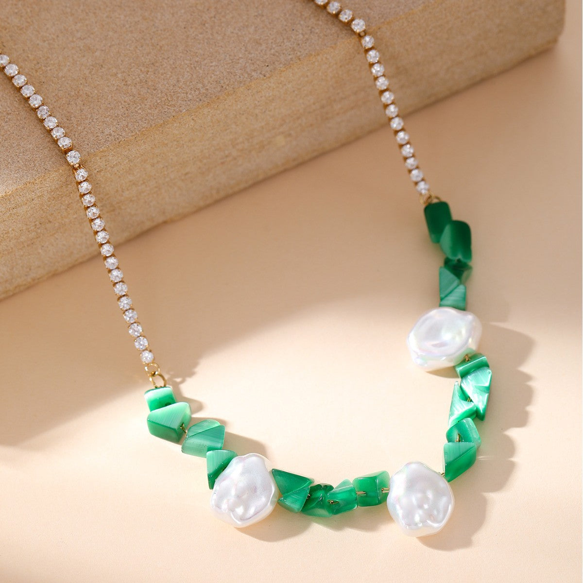 Colgante de malaquita: energía protectora y elegancia natural