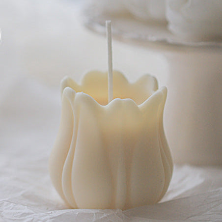 Vela Perfumada con Tulipanes – Amor, Belleza y Energía Femenina