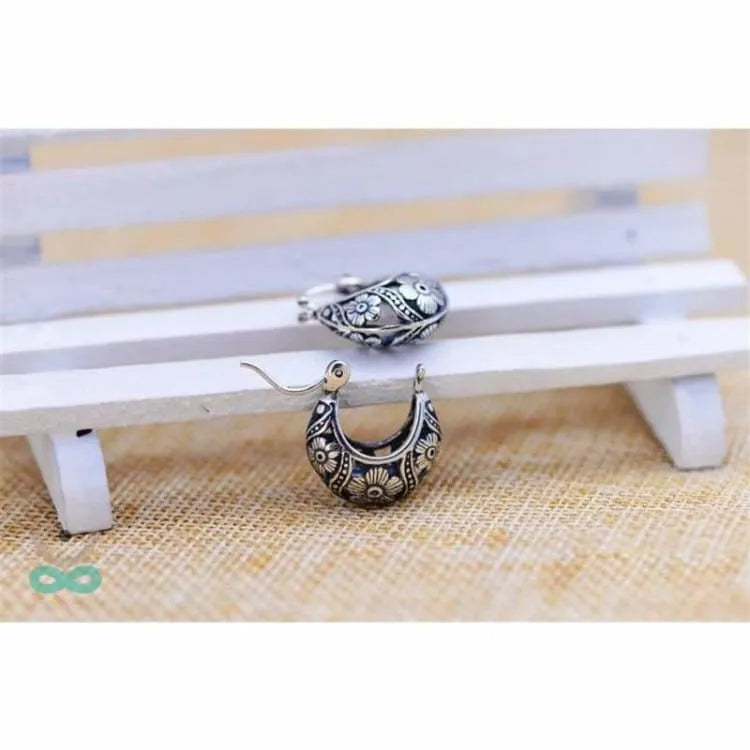 Pendientes Florales de Plata – Elegancia Espiritual y Sabiduría Atemporal