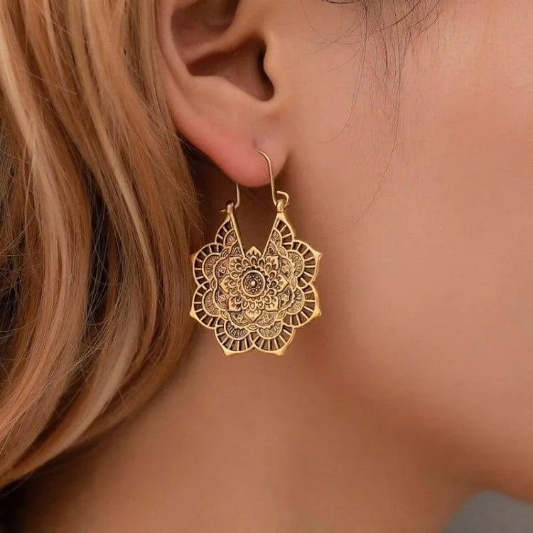 Pendientes de Saboya – Elegancia Atemporal en Cada Detalle