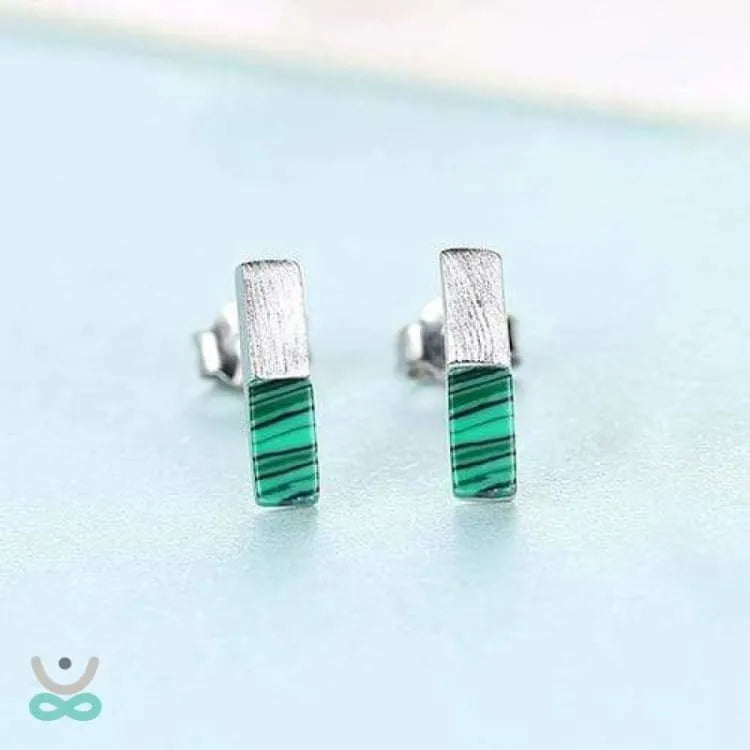 Pequeño Pendiente de Malaquita - Belleza y Protección en Cada Detalle