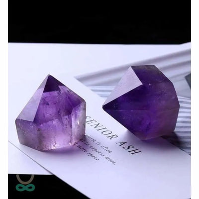 Piedra de Apoyo Amatista – Tu Aliada Contra el Estrés y la Negatividad