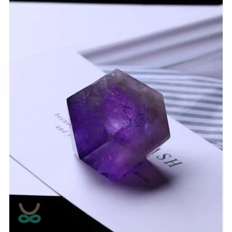 Piedra de Apoyo Amatista – Tu Aliada Contra el Estrés y la Negatividad