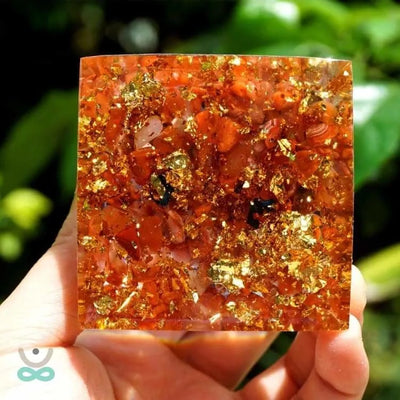 Pirámide del Zodiaco en Orgonita y Ágata Roja de 10 cm símbolo de Géminis