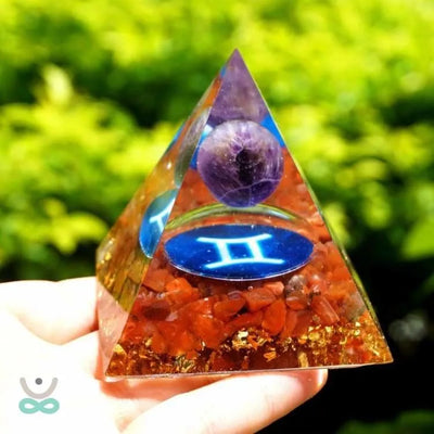 Pirámide del Zodiaco en Orgonita y Ágata Roja de 10 cm símbolo de Géminis