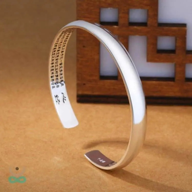 Pulsera Sutra – Armonía, Sabiduría y Elegancia en tu Muñeca