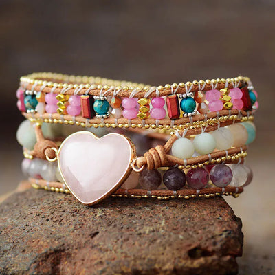 Pulsera Triple Bohemia con Corazón de Cuarzo Rosa: Amor, Amistad y Dulzura Interior