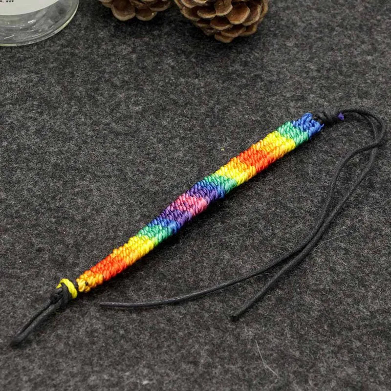 Pulsera brasileña con cuerda trenzada arco iris