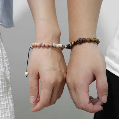 Pulsera en ojo de tigre con corona