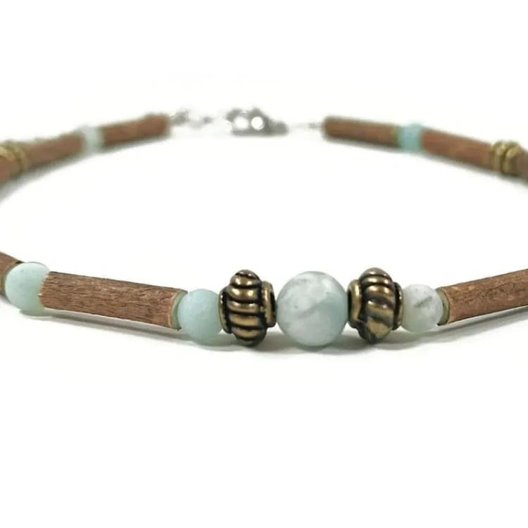 Pulsera sencilla de madera de avellano y amazonita