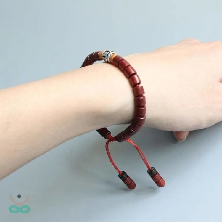 Pulsera tebetana de sandalo rojo